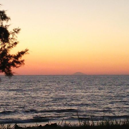 Irida Beach Resort Suites 키파리씨아 외부 사진