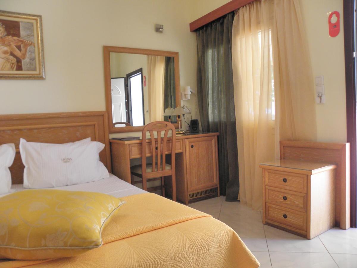 Irida Beach Resort Suites 키파리씨아 외부 사진