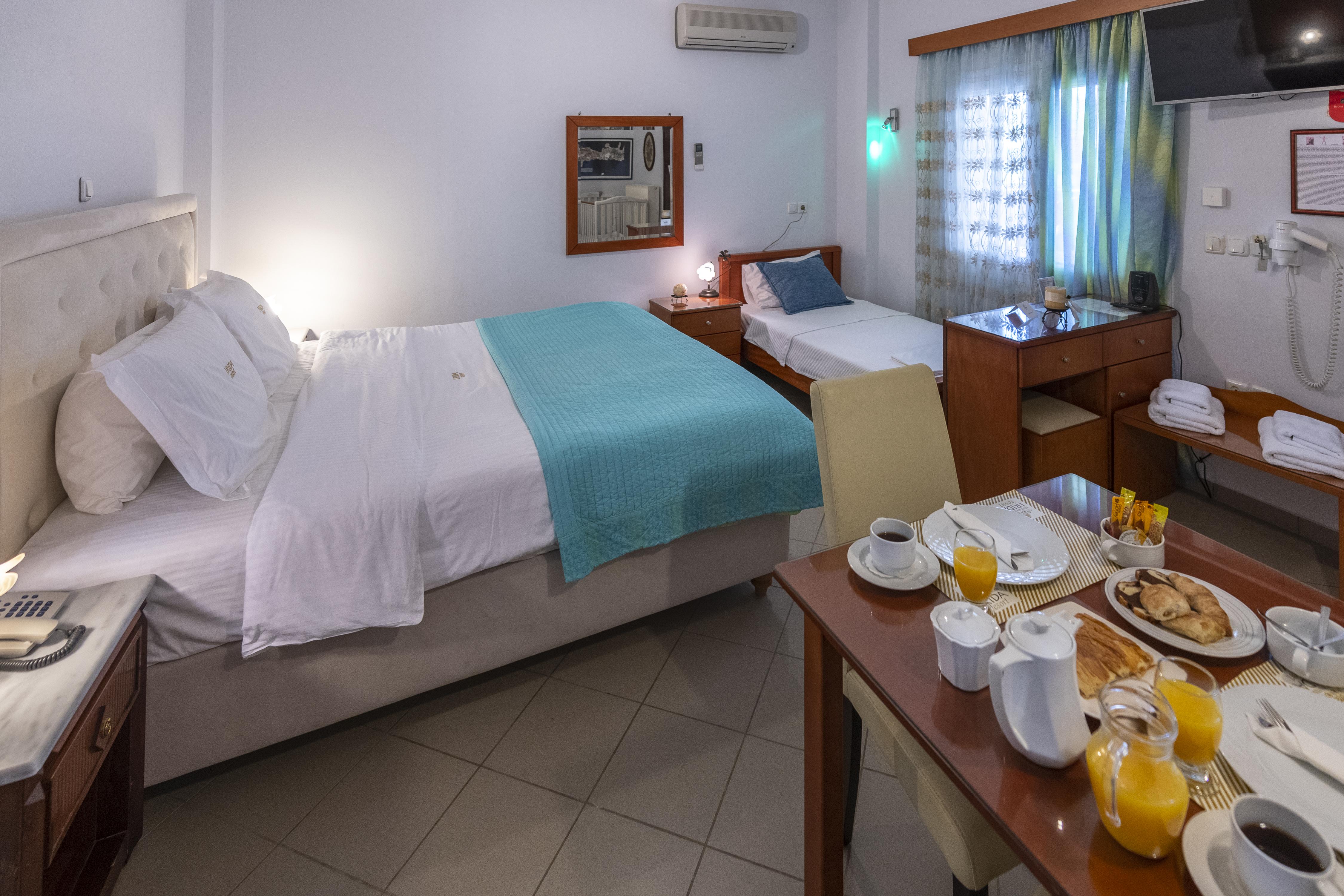 Irida Beach Resort Suites 키파리씨아 외부 사진