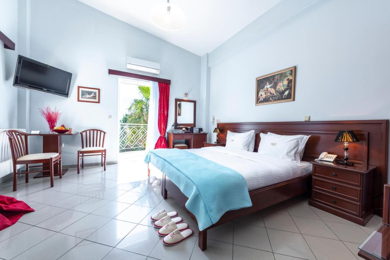 Irida Beach Resort Suites 키파리씨아 외부 사진