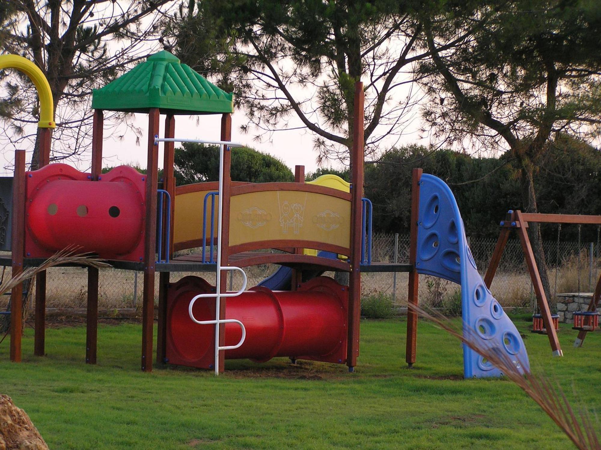 Irida Beach Resort Suites 키파리씨아 외부 사진