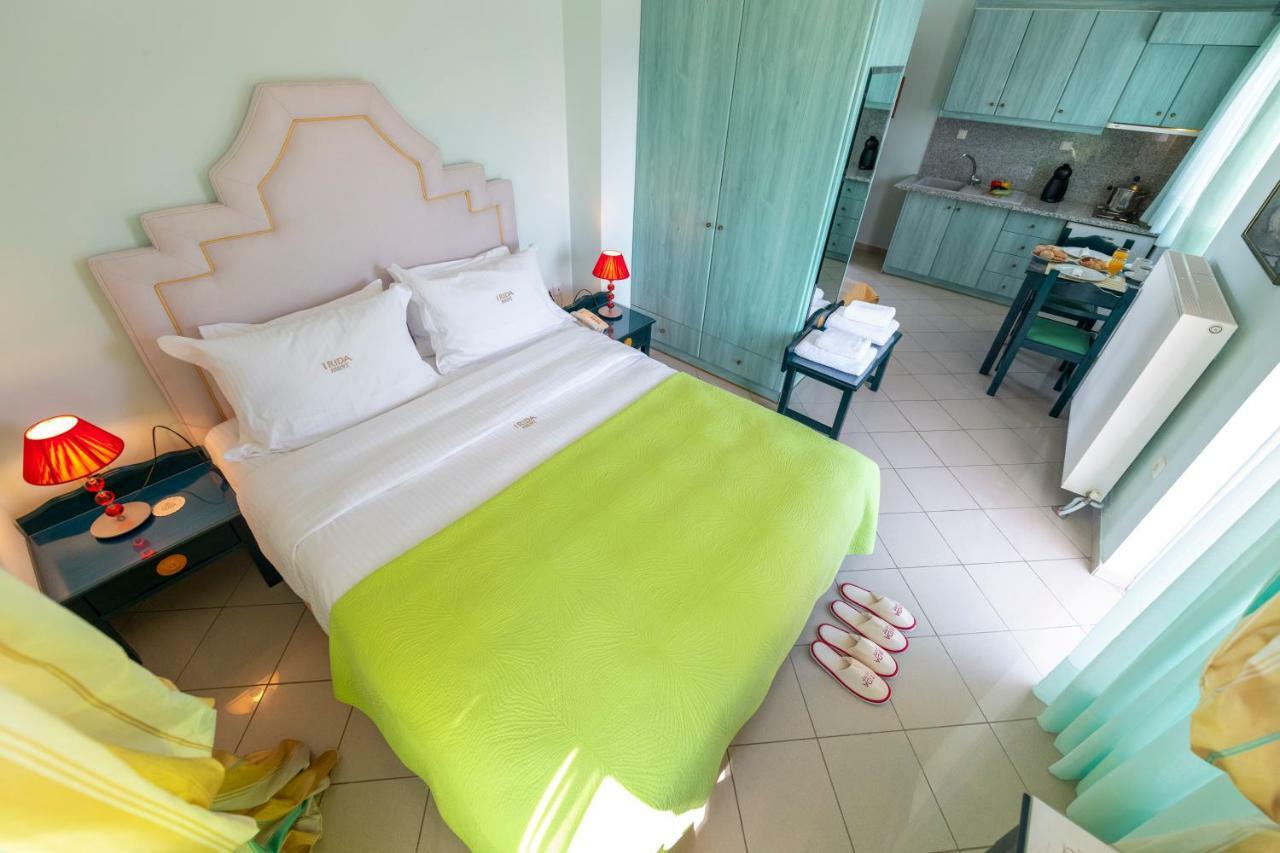 Irida Beach Resort Suites 키파리씨아 외부 사진