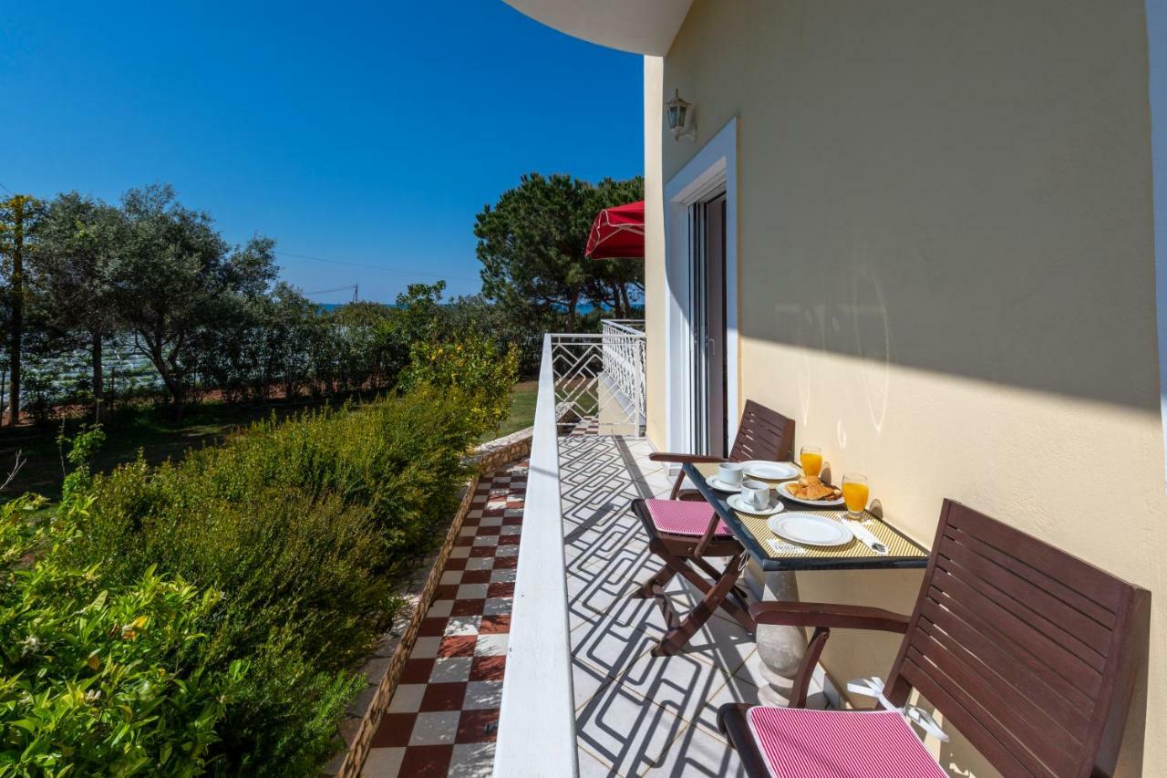 Irida Beach Resort Suites 키파리씨아 외부 사진